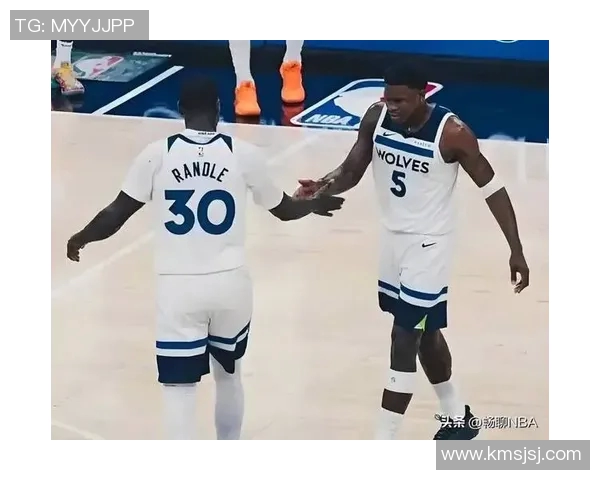 兰德尔效仿追梦勇于转型 新赛季小球五号位打法展现全面防守能力 兰德尔效仿追梦勇于转型 新赛季小球五号位打法展现全面防守能力